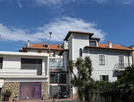 Giglio Apartment *